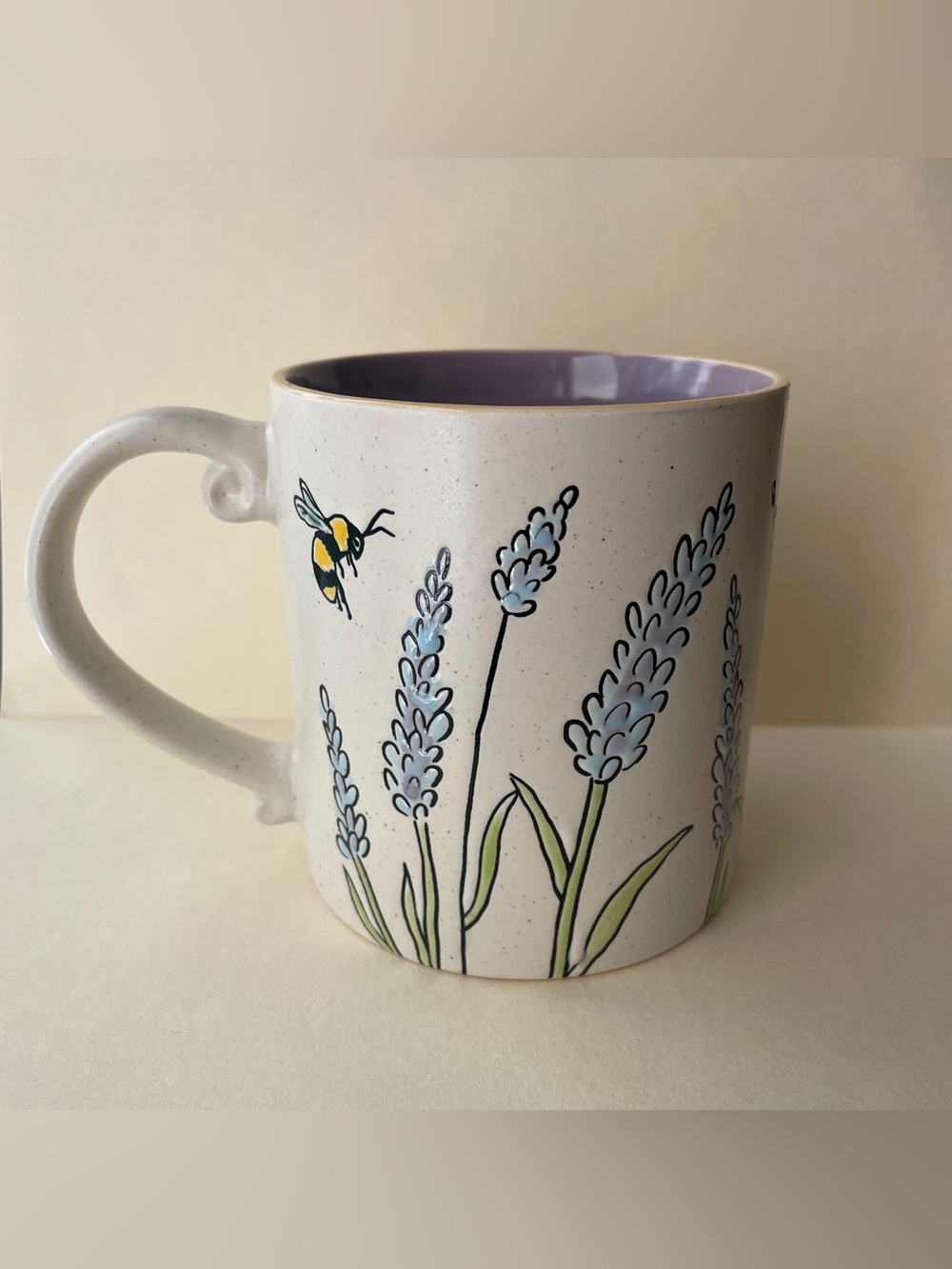 Spectrum Designz “Lavender Bee”  Ceramic Coffee Mug Cup 21 Oz